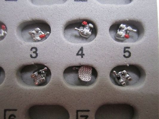 Orthodontische leveranciers Metalen beugel laser tandheelkundige met 1 jaar houdbaarheid