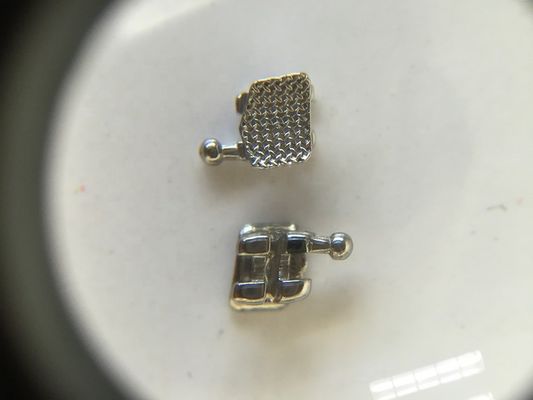 Krijg de beste resultaten met lage wrijving en heldere orthodontische beugels van DTC