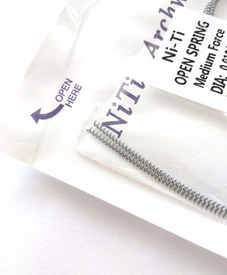 Houdbaarheidsduur 3 jaar tandheelkundige orthodontie open spoelvormen met 0,010&quot; / 0,012&quot; diameter