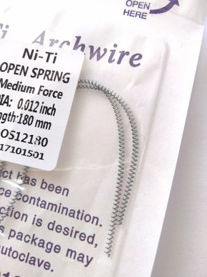 Houdbaarheidsduur 3 jaar tandheelkundige orthodontie open spoelvormen met 0,010&quot; / 0,012&quot; diameter